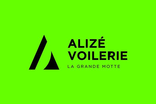 conception logo voilerie la grande motte